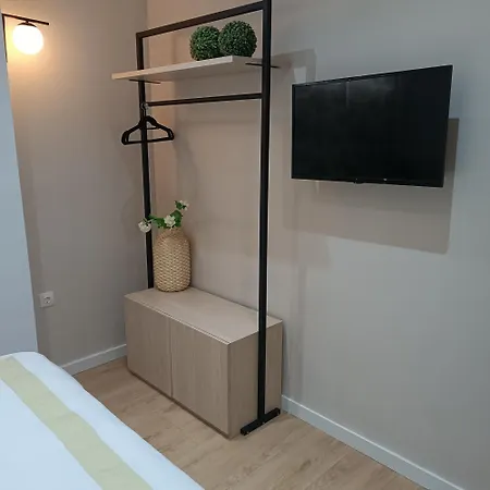 Pilea Luxury 2 Salonic